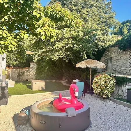La Maison De La Fontaine - Jardin Et Jacuzzi Nimes